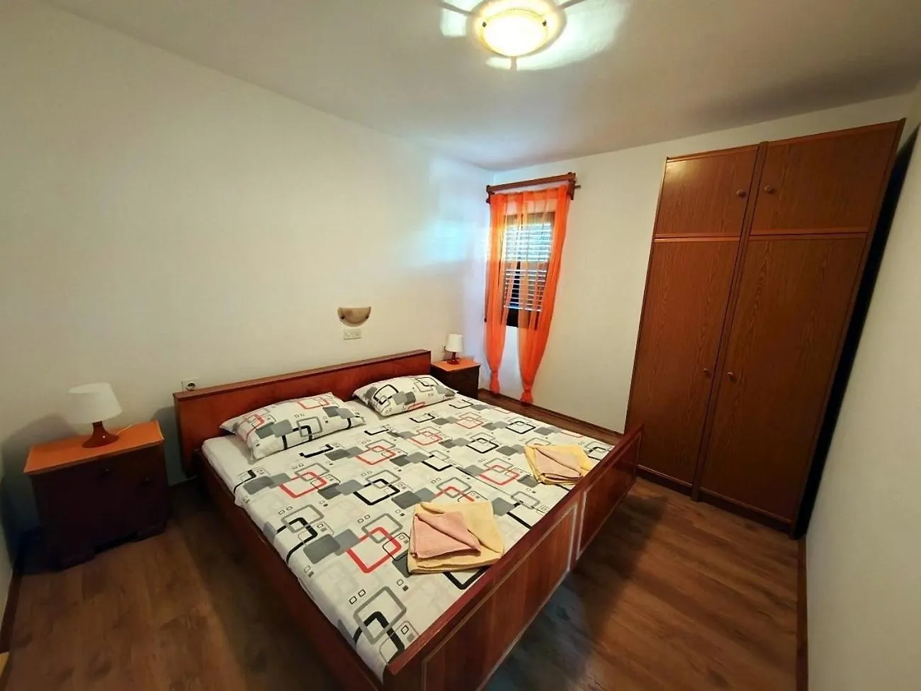 Apartments With A Parking Space Barbat, Rab - 22217 Rab Town