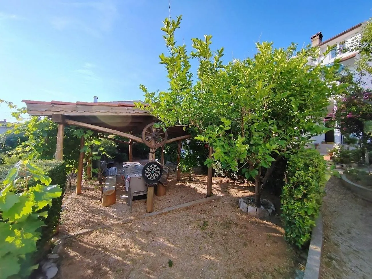 Apartments With A Parking Space Barbat, Rab - 22217 Rab Town